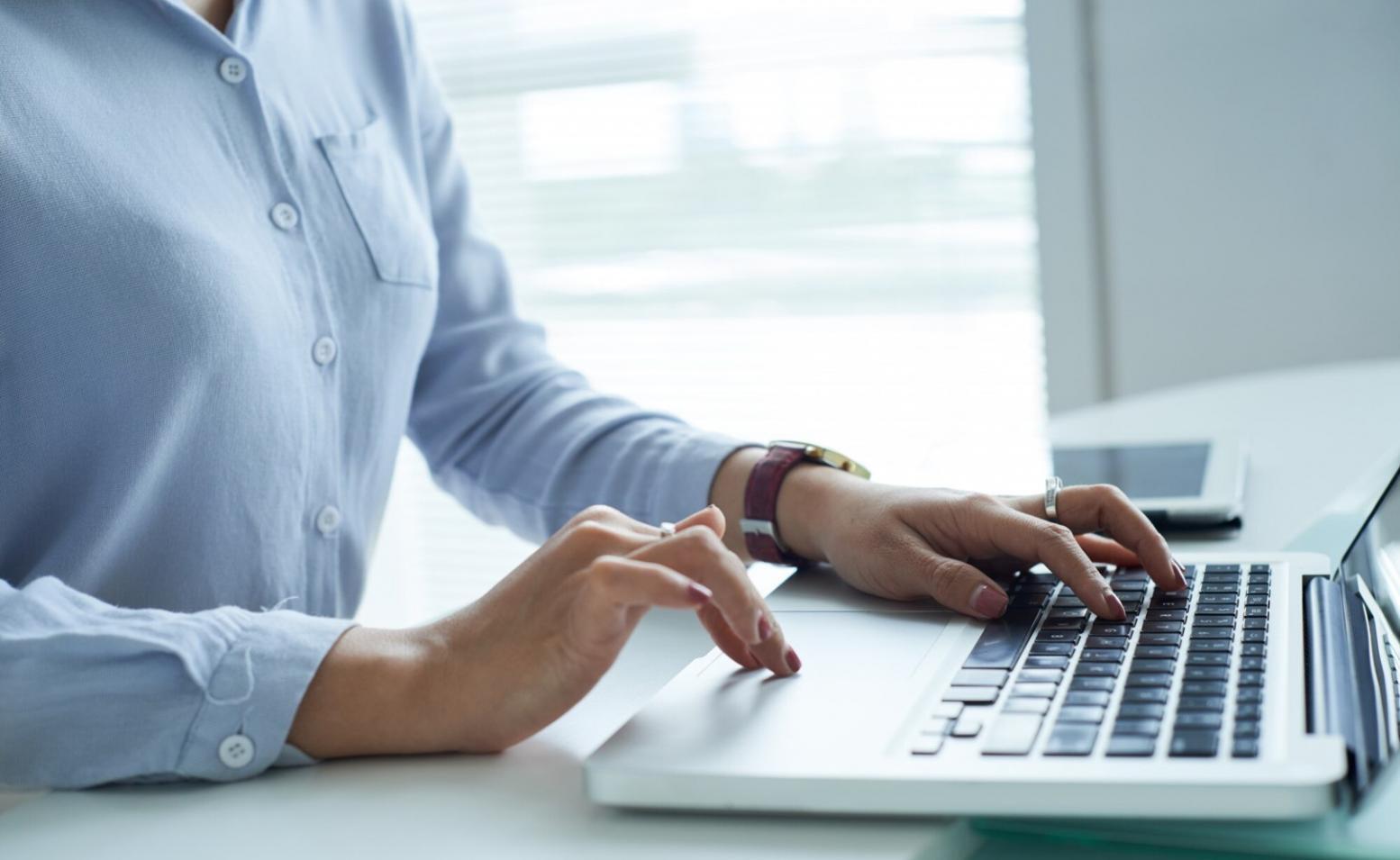 Contacto profesional con Falenora - expertos en SEO para e-commerce